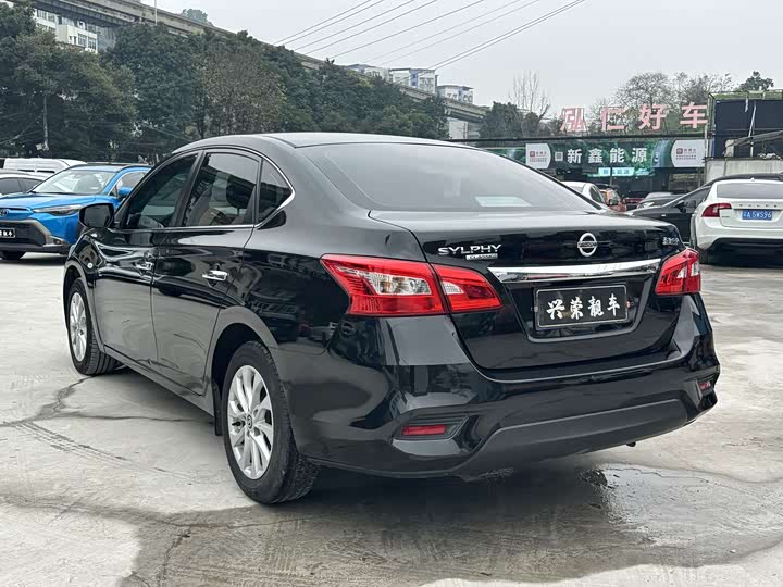 Фото 5 - Nissan Sylphy