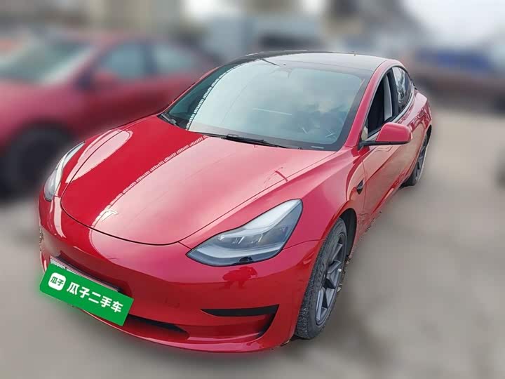 Фото 1 - Tesla Model 3