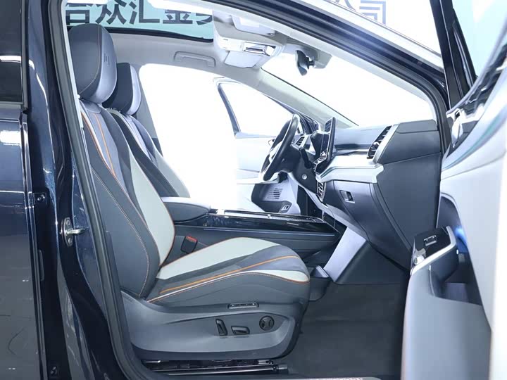 Фото 6 - Volkswagen ID.6 Crozz