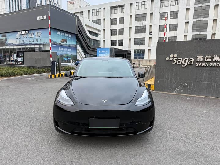 Фото 2 - Tesla Model Y
