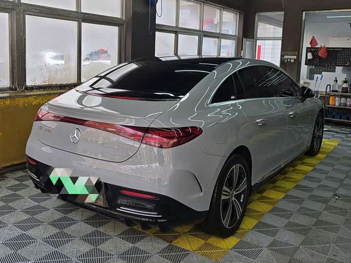 Фото 2 - Mercedes-Benz EQE