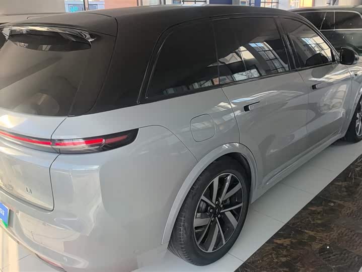 Фото 3 - LiXiang L8