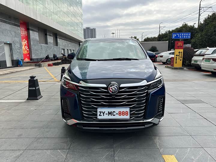 Фото 3 - Buick GL8 ES