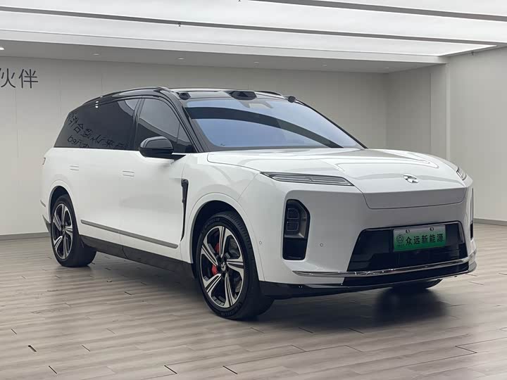 Фото 5 - Nio ES8