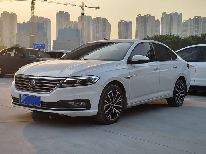 Фото 1 - Volkswagen Lavida