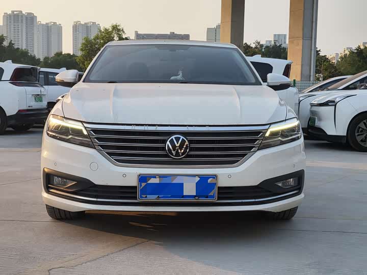 Фото 2 - Volkswagen Lavida