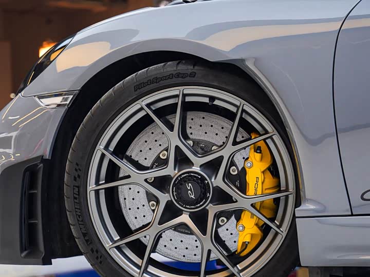 Фото 4 - Porsche 718