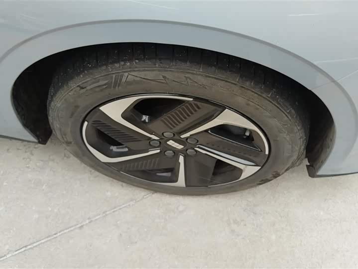 Фото 6 - Geely Galaxy L6