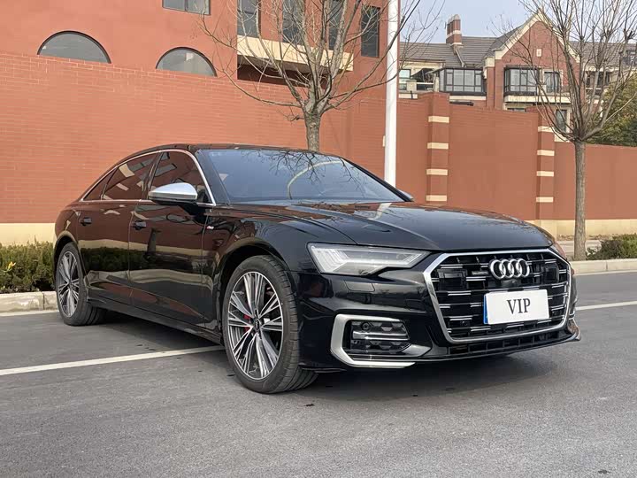 Фото 3 - Audi A6L