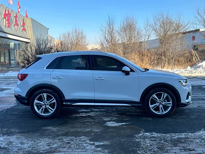 Фото 4 - Audi Q3