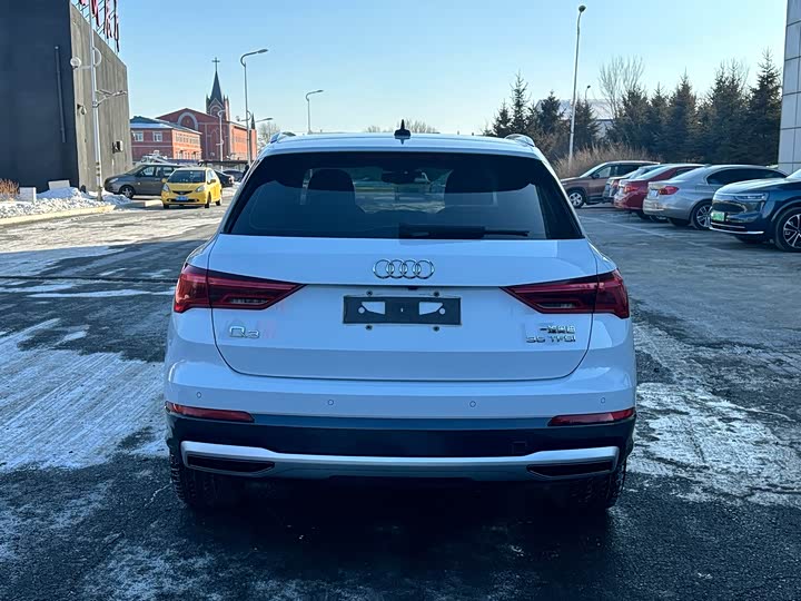 Фото 6 - Audi Q3