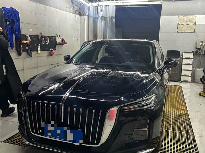 Фото 1 - Hongqi H5