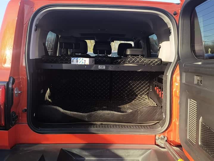 Фото 4 - Tank 300