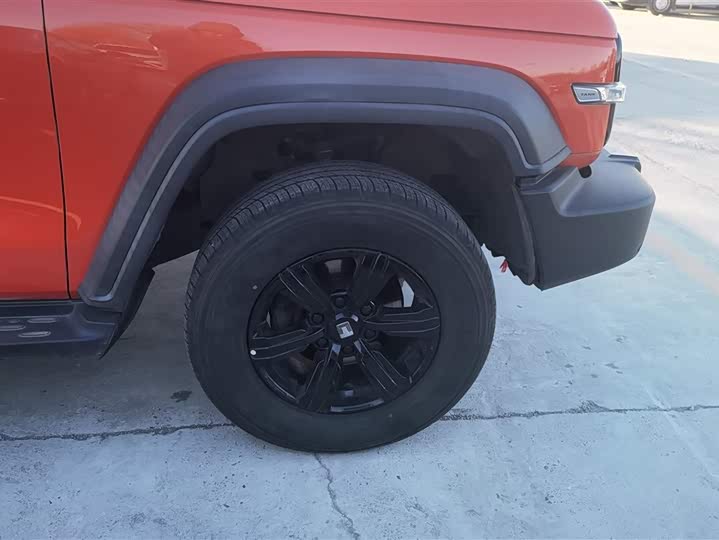 Фото 6 - Tank 300