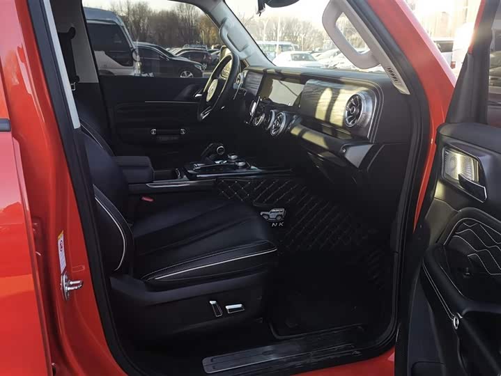 Фото 8 - Tank 300