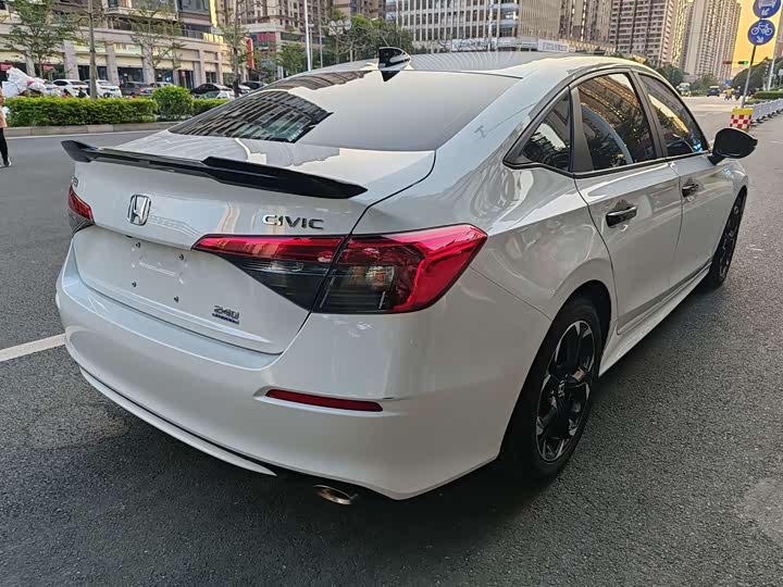 Фото 9 - Honda Civic