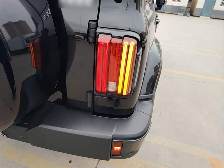 Фото 8 - Tank 300