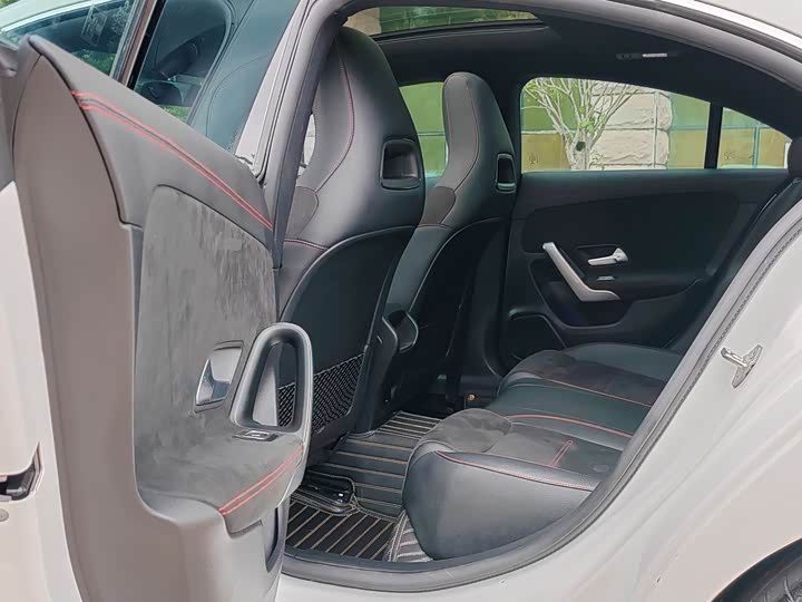 Фото 7 - Mercedes-Benz CLA-Class