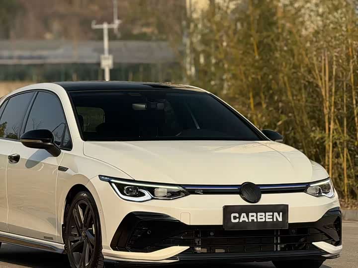 Фото 2 - Volkswagen Golf