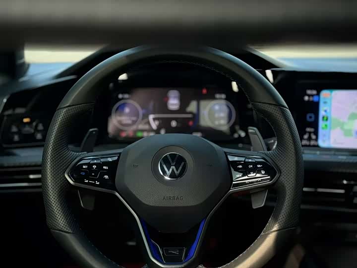 Фото 4 - Volkswagen Golf