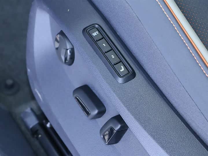 Фото 9 - Volkswagen ID.6 Crozz