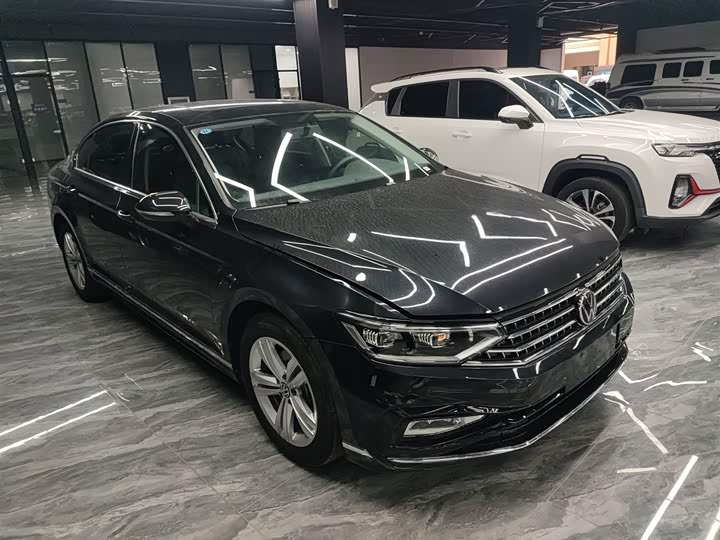 Фото 4 - Volkswagen Magotan