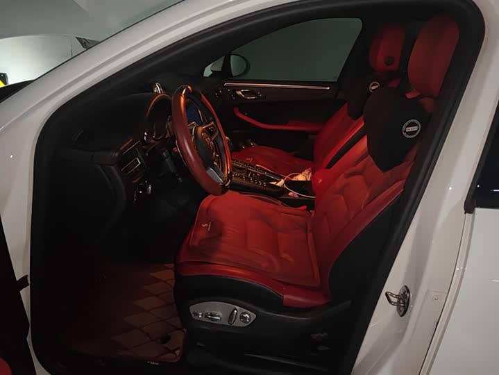 Фото 9 - Porsche Macan