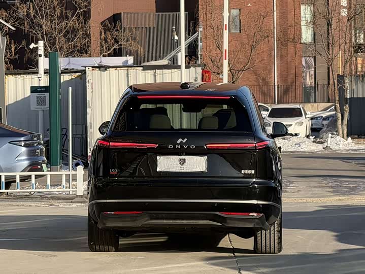 Фото 5 - Nio Onvo L90