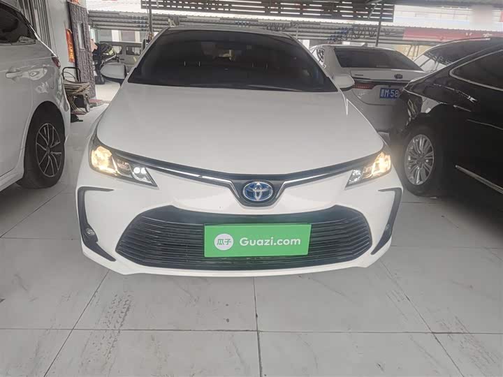 Фото 3 - Toyota Corolla