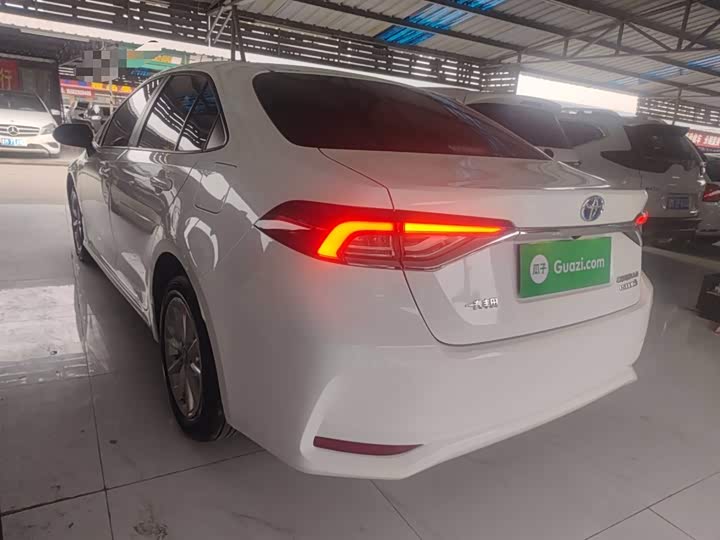 Фото 5 - Toyota Corolla