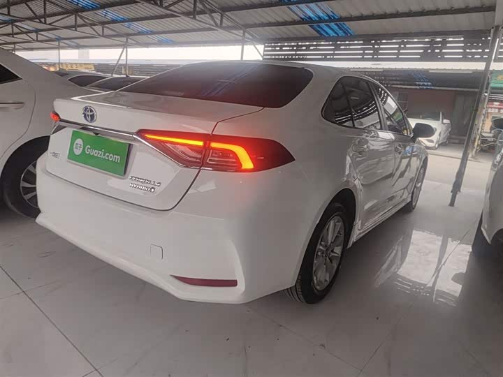 Фото 7 - Toyota Corolla