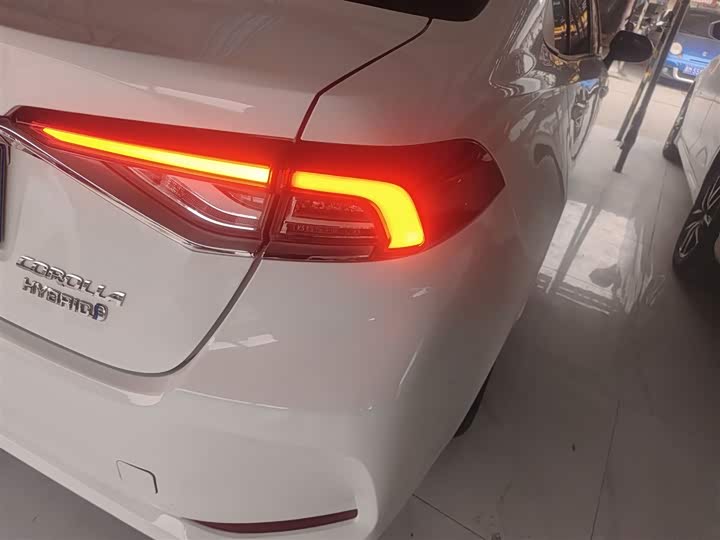 Фото 8 - Toyota Corolla