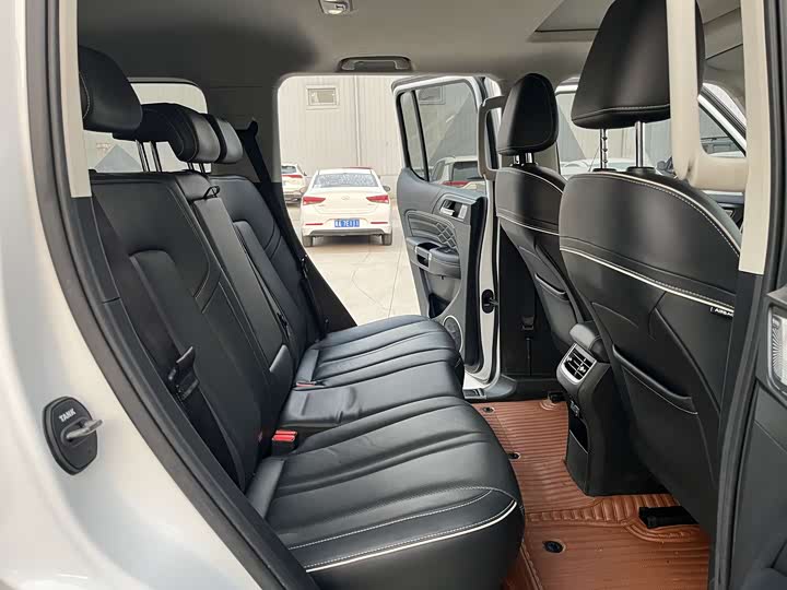 Фото 7 - Tank 300