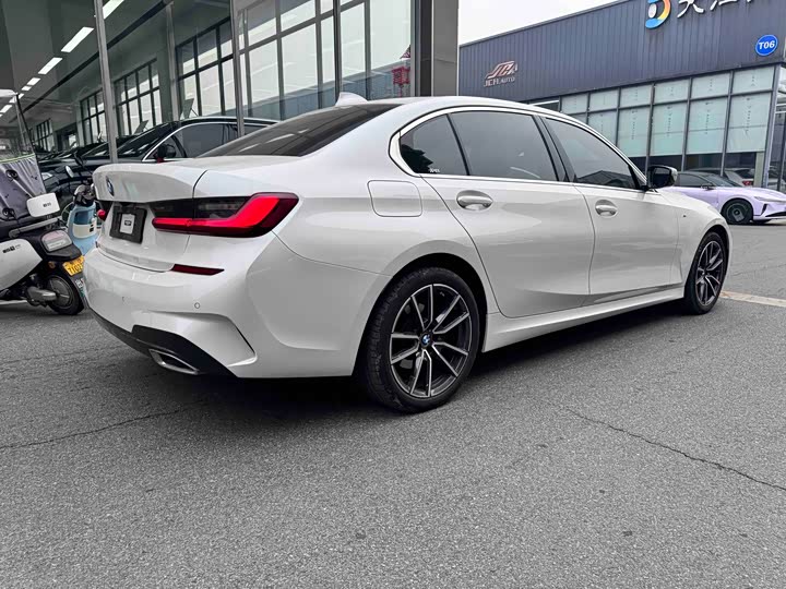 Фото 4 - BMW 3 Series