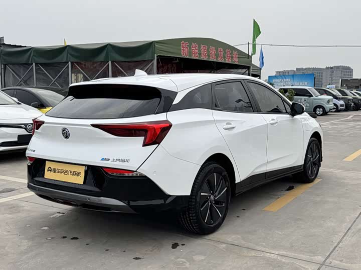 Фото 4 - Buick Velite 6