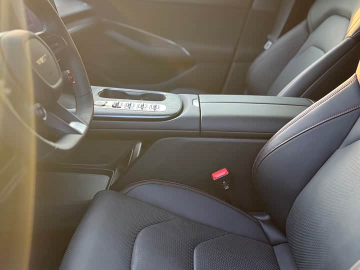 Фото 6 - Xiaomi SU7