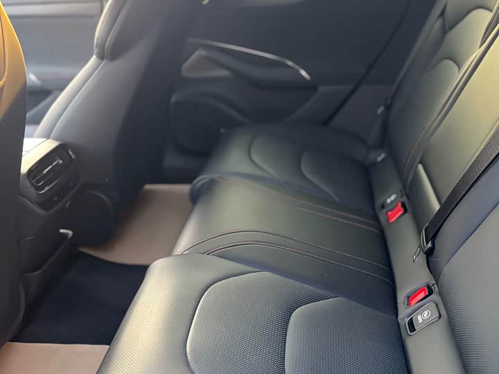 Фото 7 - Xiaomi SU7