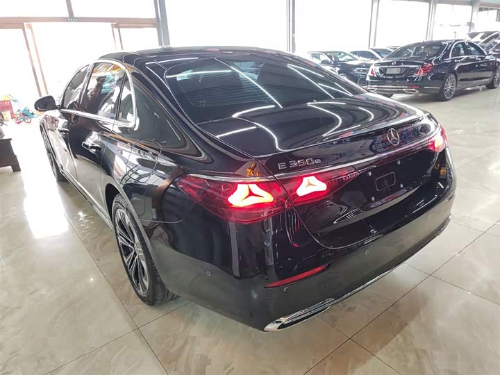 Фото 5 - Mercedes-Benz E-Class Hybrid