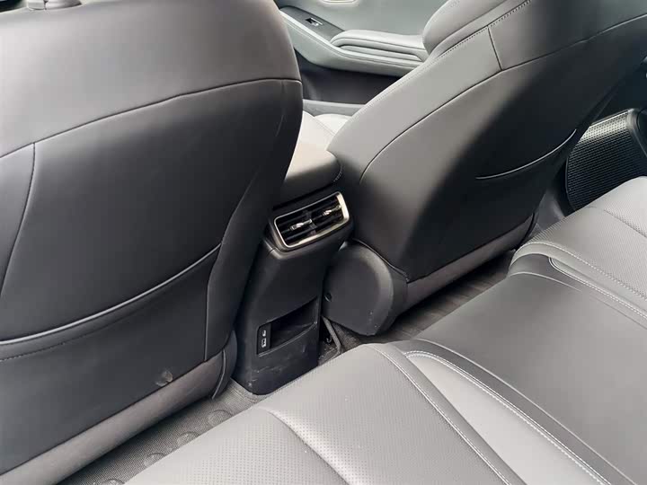 Фото 9 - BYD Qin L