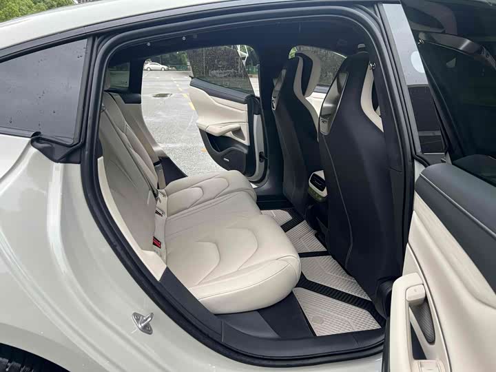 Фото 9 - Xiaomi SU7