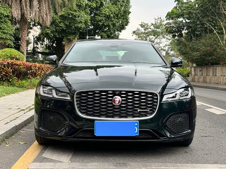 Фото 2 - Jaguar XF L