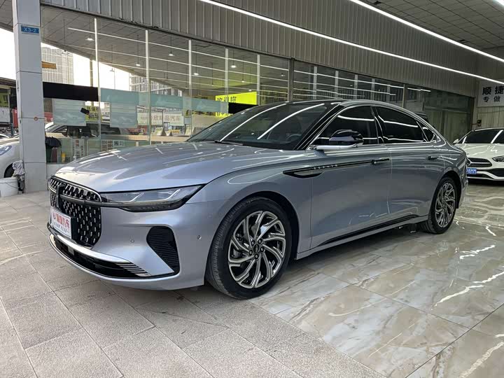 Фото 1 - Lincoln Z (Zephyr)