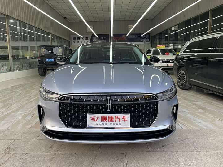 Фото 2 - Lincoln Z (Zephyr)