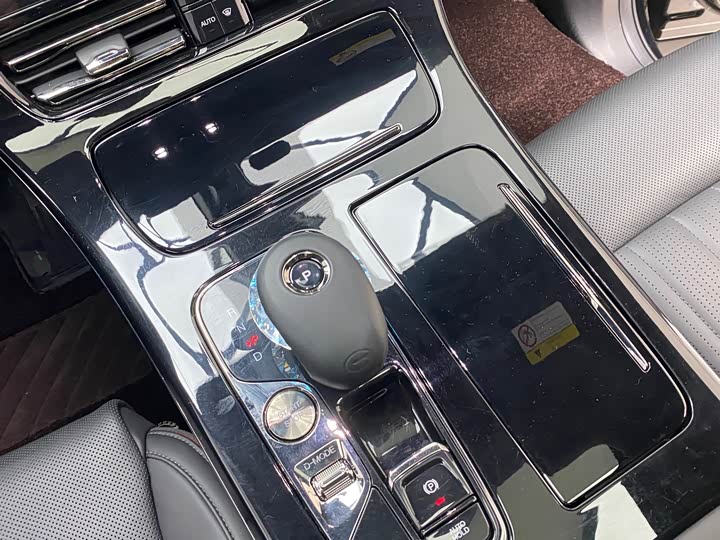 Фото 9 - GAC Trumpchi M8