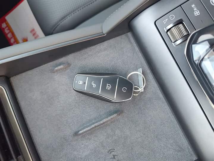 Фото 9 - BYD Qin L