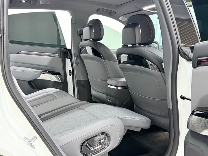 Фото 7 - Zeekr 7X