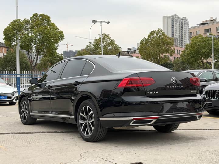 Фото 4 - Volkswagen Magotan