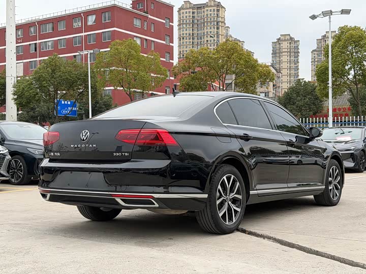 Фото 6 - Volkswagen Magotan