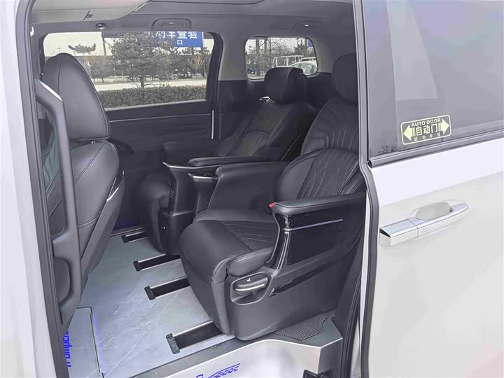 Фото 9 - GAC Trumpchi M8