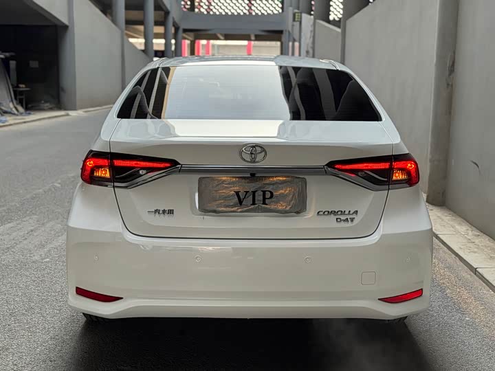 Фото 5 - Toyota Corolla